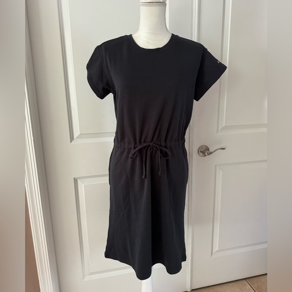 NWOT COLUMBIA Women's Trek French Terry Dress - Picture 4 of 14